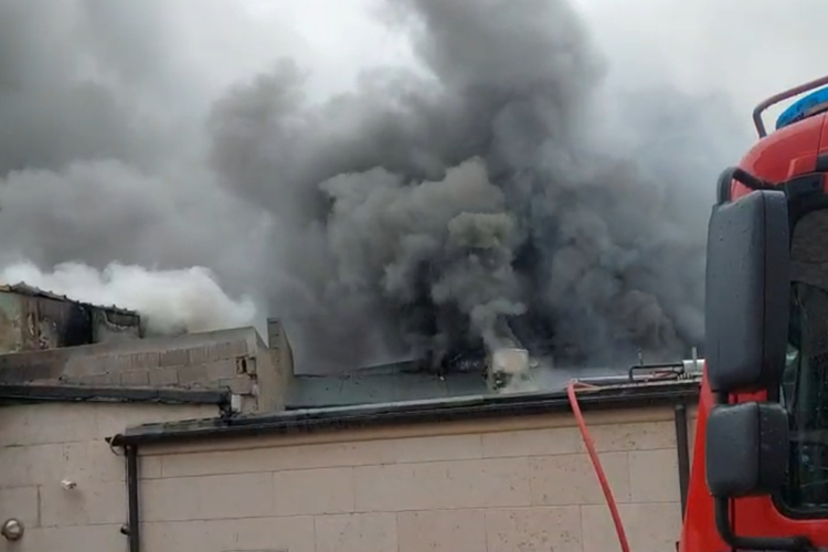 Slika /2025/požar zgrade.png